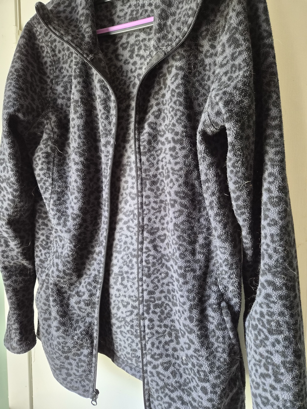 Old Navy - Gray Leopard Print Zip-Front Women's Fleece Jacket - M Tall